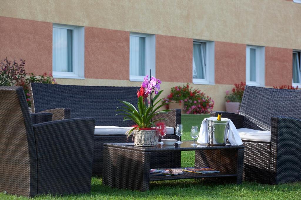 טורנוס Hotel Le Kolibri מראה חיצוני תמונה